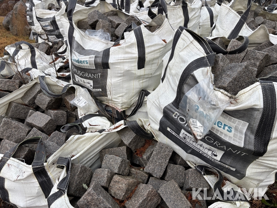 Storgatsten / Gatsten Benders 13/15 Rustik Granit Ca 36m2 / 12ton