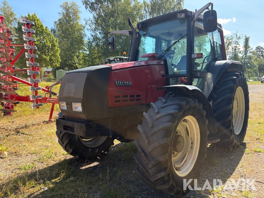 Traktor Valtra 6550 HiTech