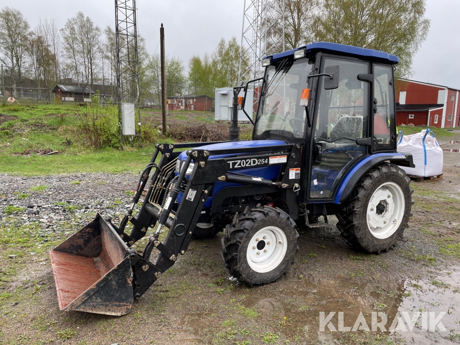 Traktor Lovol Europard 254 med tillbehör