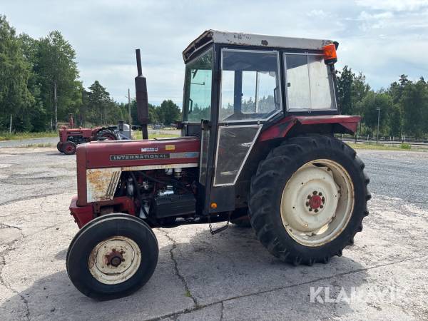 Traktor International 475