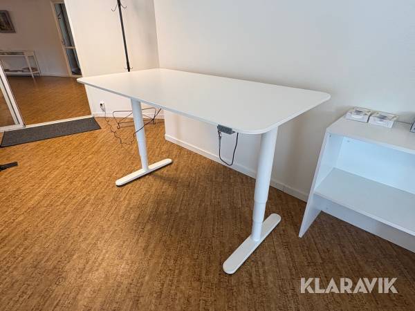 Höj-och sänkbart skrivbord Ikea Bekant