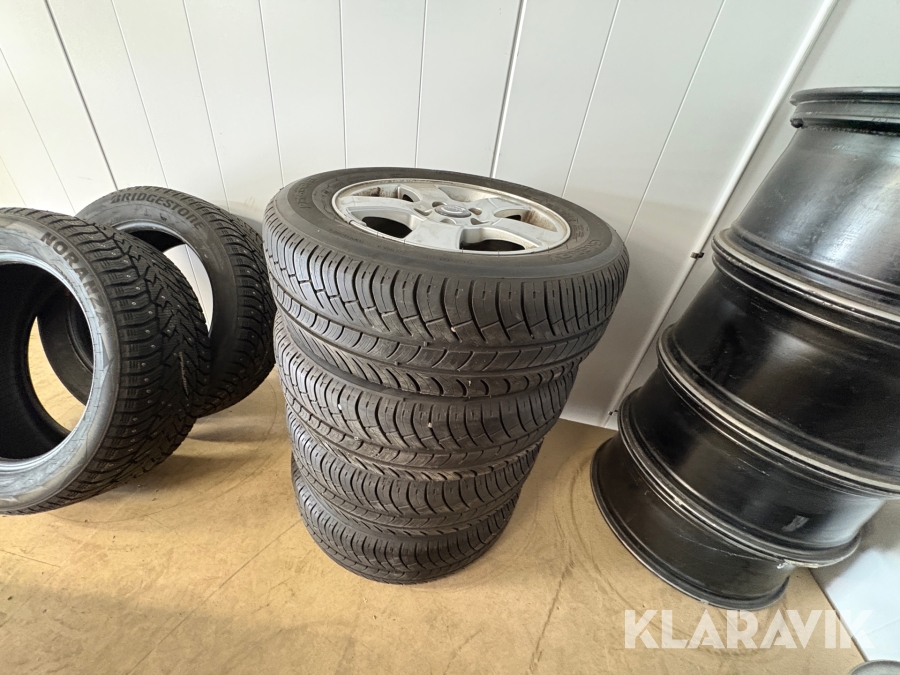 Däck med Aluminiumfälgar Michelin Energy 195/65R15 4st