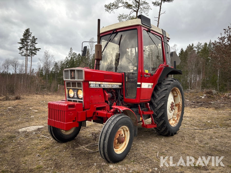 Traktor International 485 XL