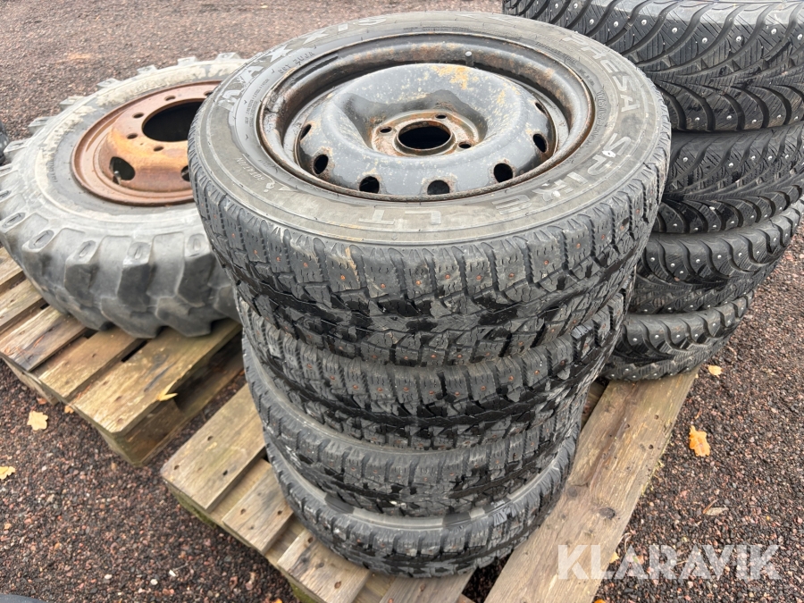 Vinterdäck på fälg Maxxis 175/65R14C 4 st