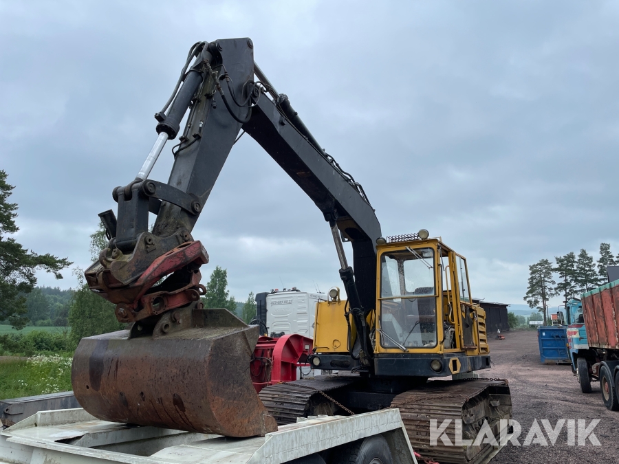 Grävmaskin Åkerman H7B med maskintrailer