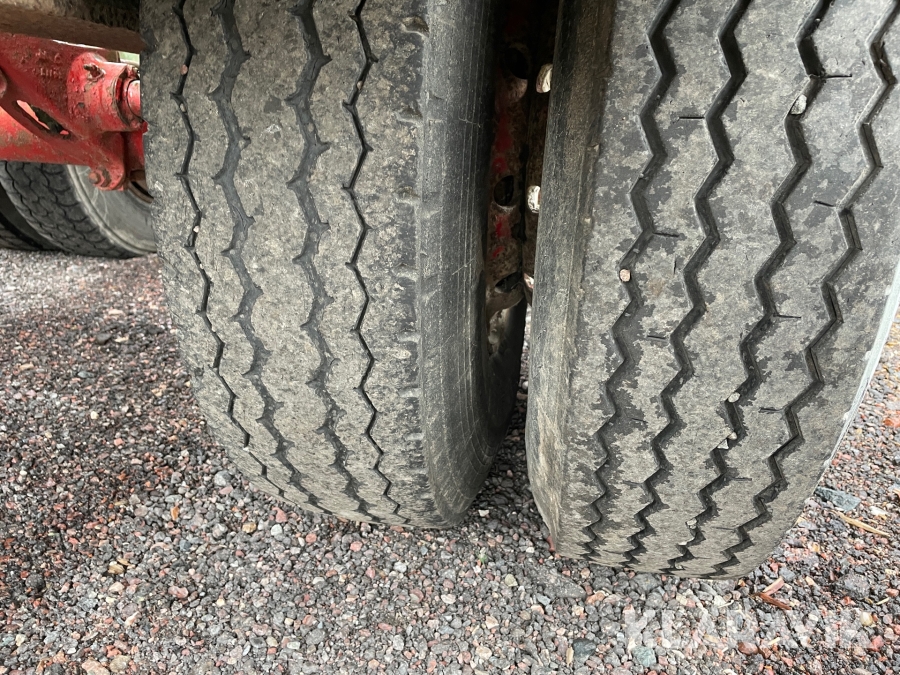 Grävmaskin Åkerman H7B med maskintrailer