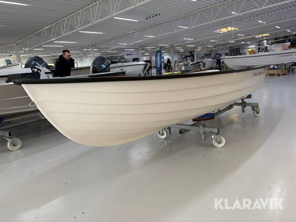 Båt Sandstöm Basic 425