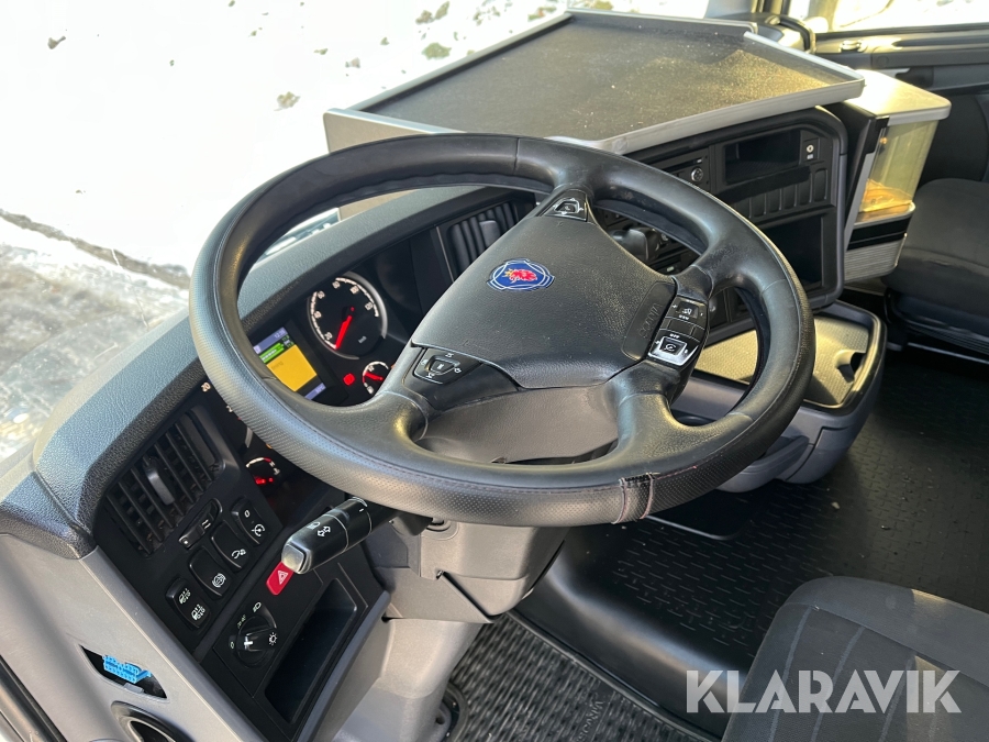 Dragbil Scania R480, Upplands Väsby, Klaravik auktioner