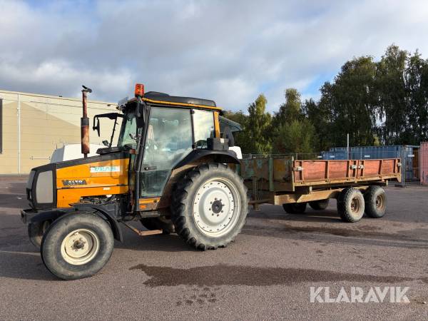 Traktor Valtra A65-2 med tippvagn