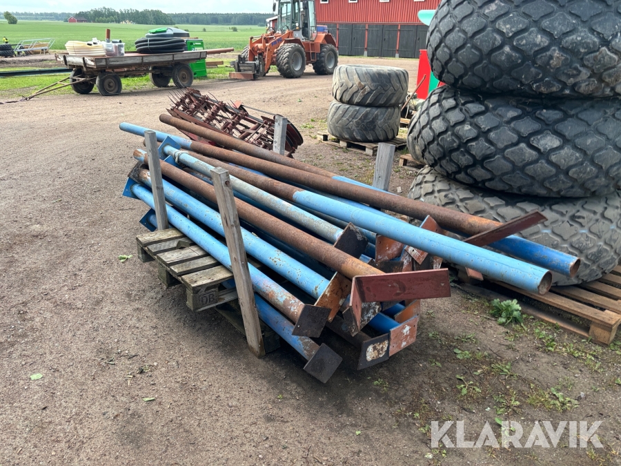 Järnstolpar i olika längder