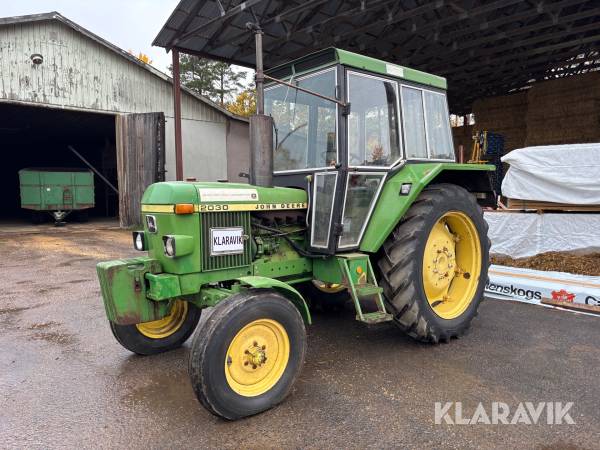 Traktor John Deere 2030