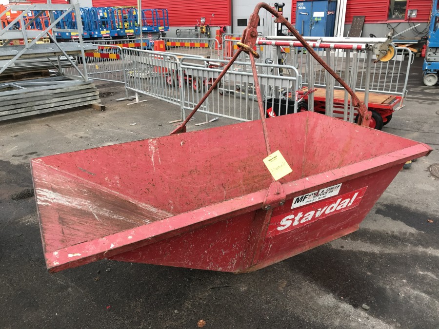 Materialbask självtömmande