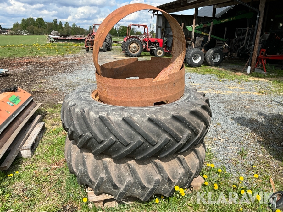 Dubbelmontage till traktor Good Year 16,9/14-34 med spännare och distansringar