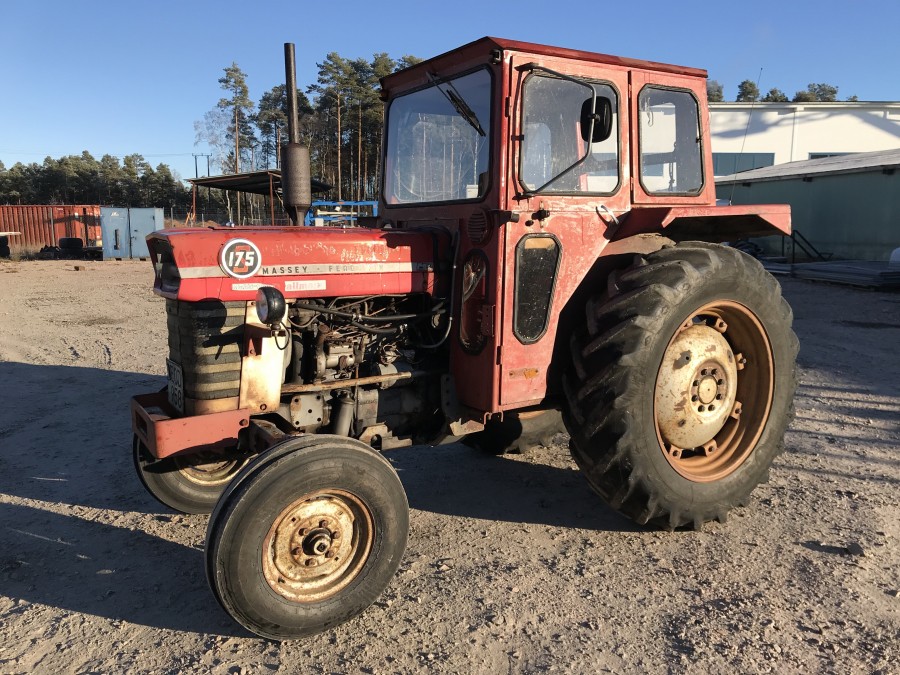 Traktor MF 175