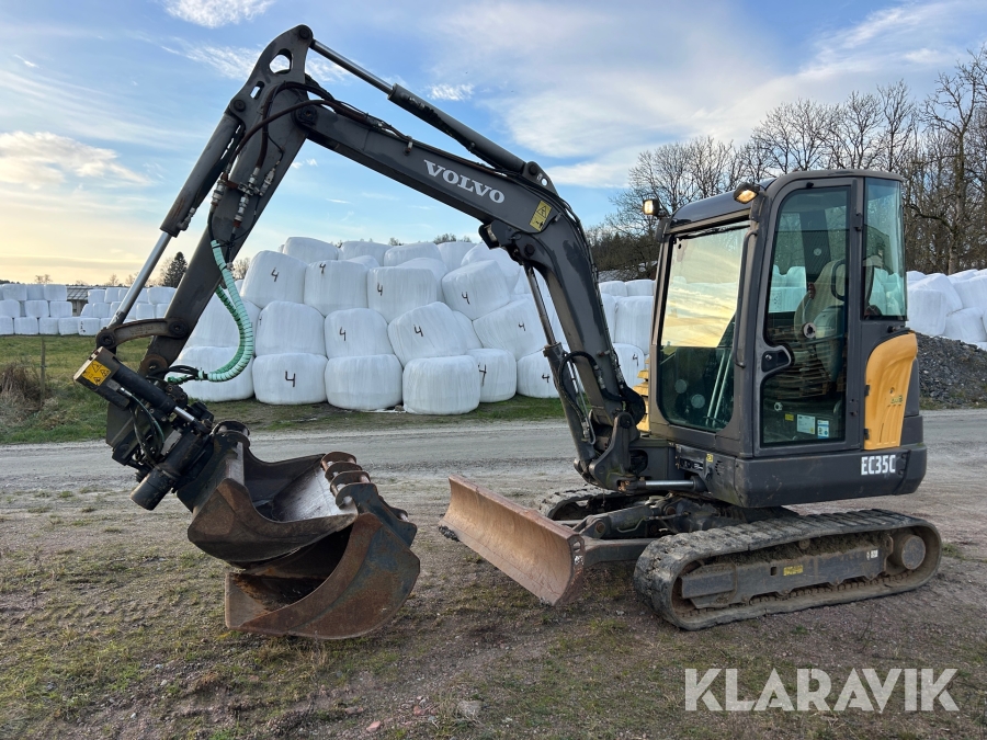 Grävmaskin Volvo EC35C med rotator & 3 skopor