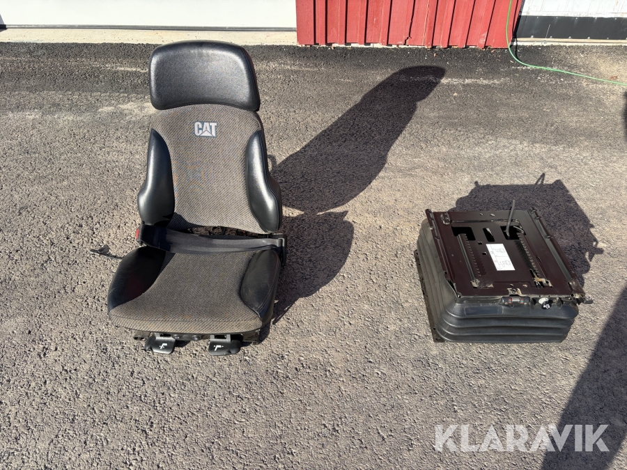 Förarstol CAT 140 M3 luftfjädrad