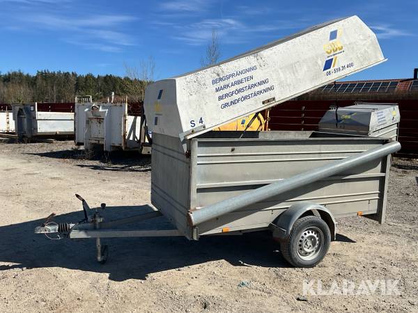 Personbilssläp Igass 1000 med kåpa