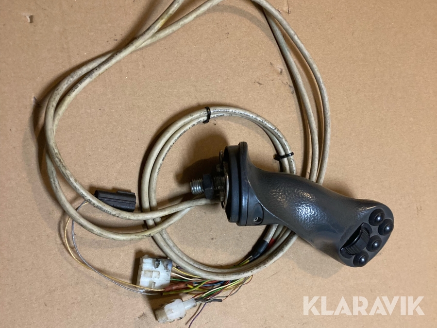 L8 spak vänster Svab