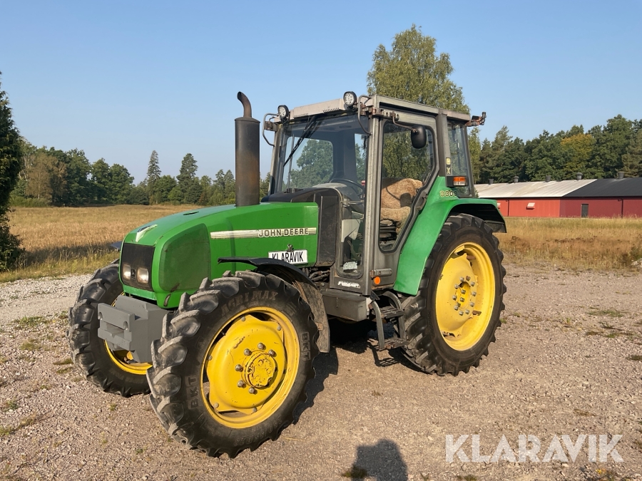 Traktor John Deere 3300
