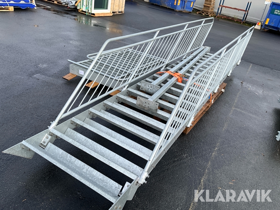 Brand/Evakueringstrappa Eurostair Rak, varmgalvad med förhöjning och vilplan, 1 st