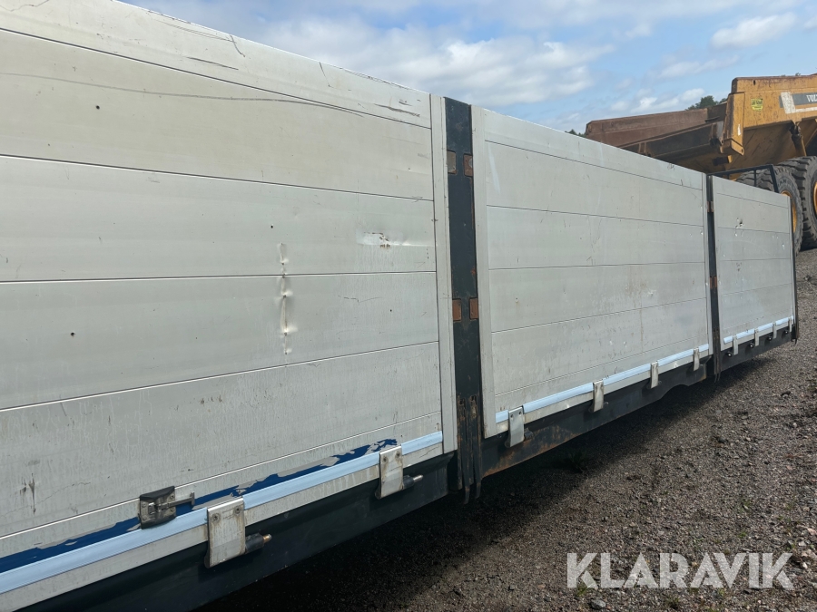 Lastväxlarflak med bakggavelslift, Vänersborg, Klaravik aukt