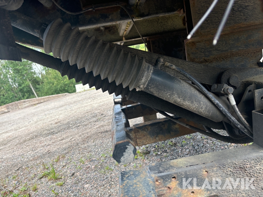 Lastväxlarflak med bakggavelslift, Vänersborg, Klaravik aukt