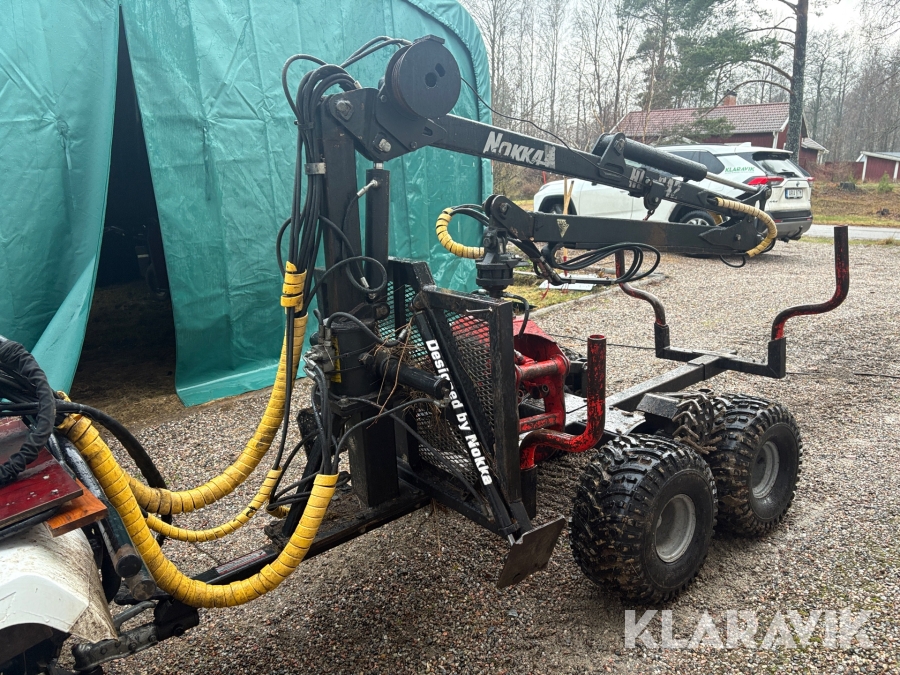 Hydraulisk timmervagn med kran Nokka HD1042