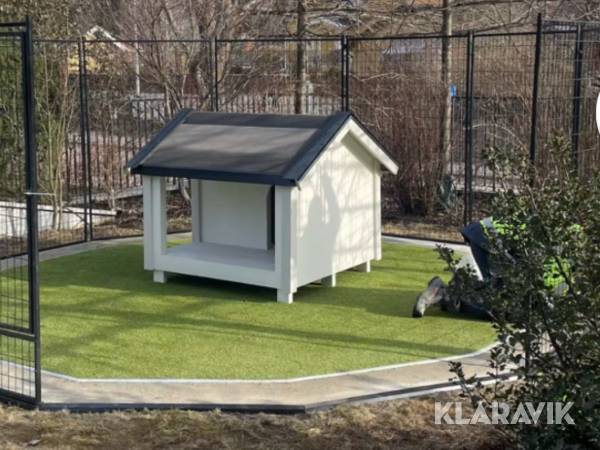 Hundgård med hundkoja