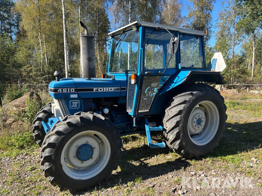 Traktor Ford 4610 4WD