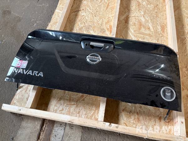 Baklämm Nissan Navara
