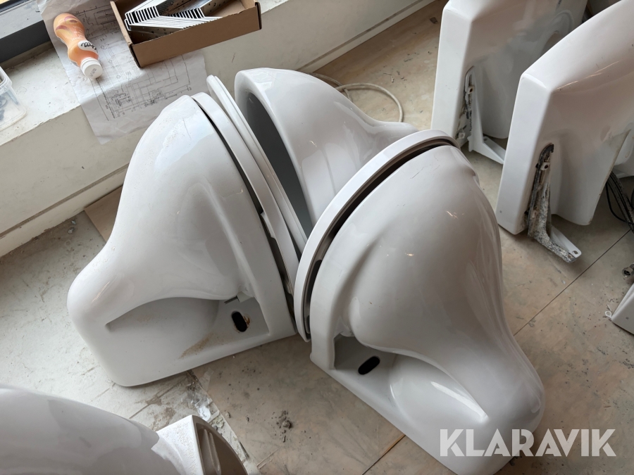 WC - stol, vägghängd 3 st