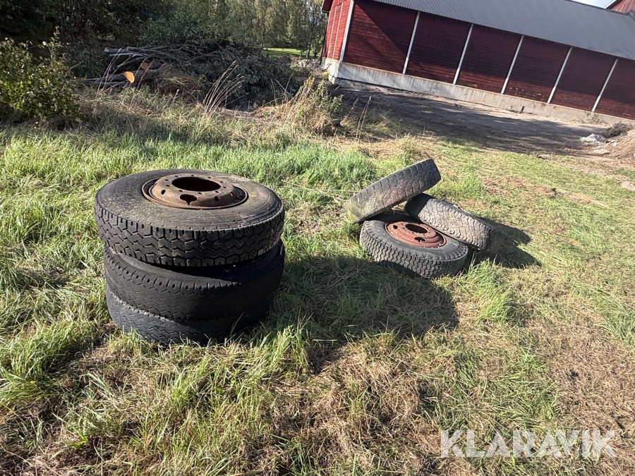 Lastbilsdäck med fälg 6 st