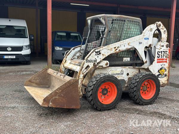 Kompaktlastare Bob S175 med skopa