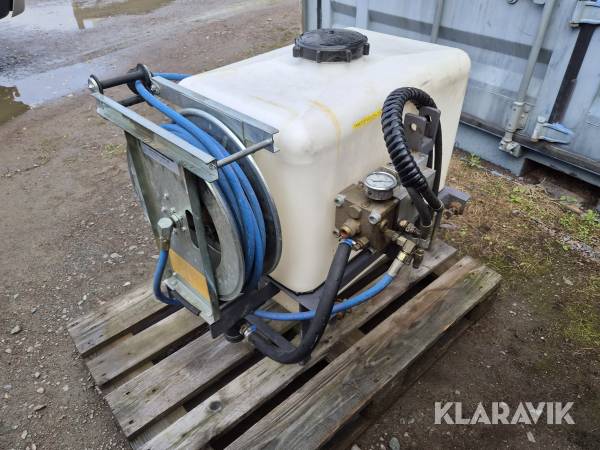 Tank med slangvinda Lindströms Trepunkt kompakt traktor