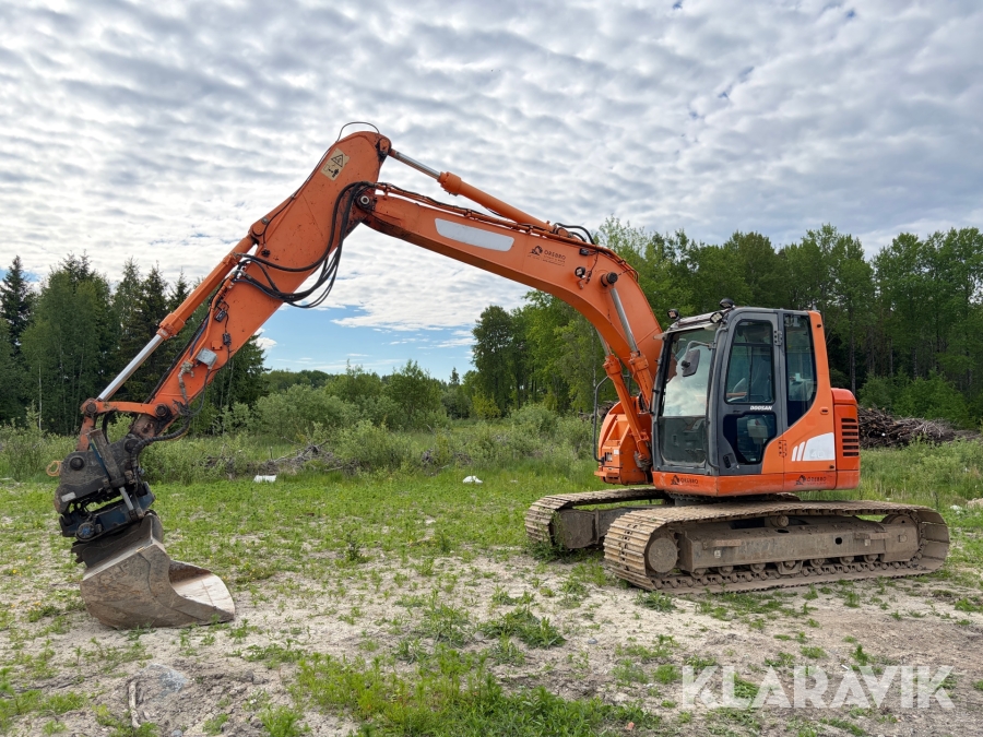 Grävmaskin Doosan DX140LCR med makin grävsystem, tiltrotator och 3 st skopor