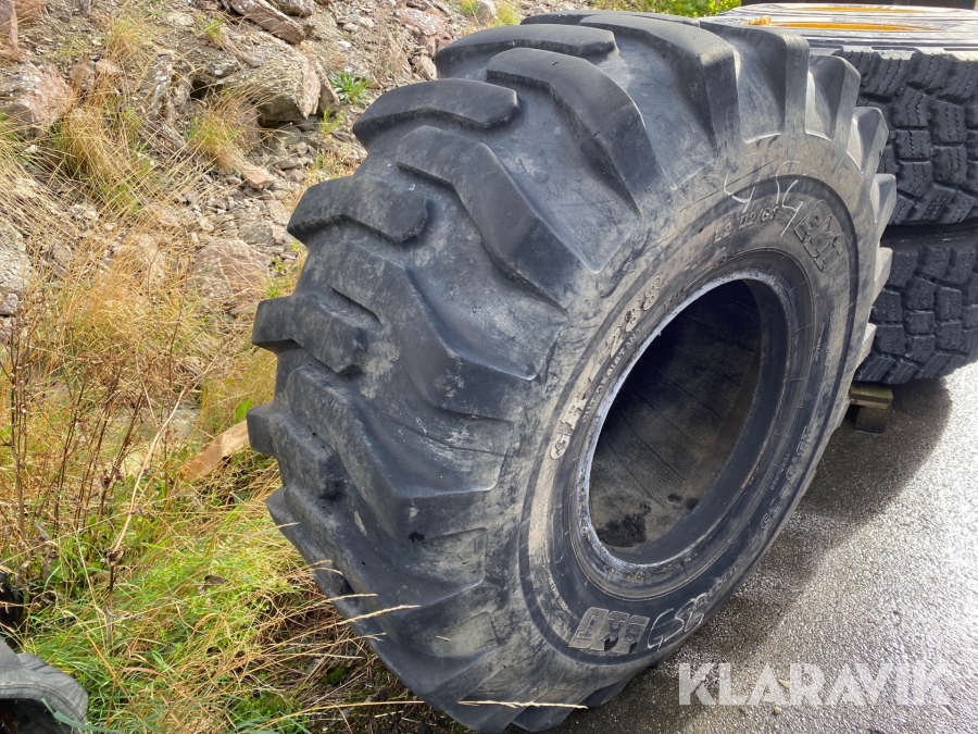 Entreprenaddäck Bkt Gr-288 23.5-25 1st