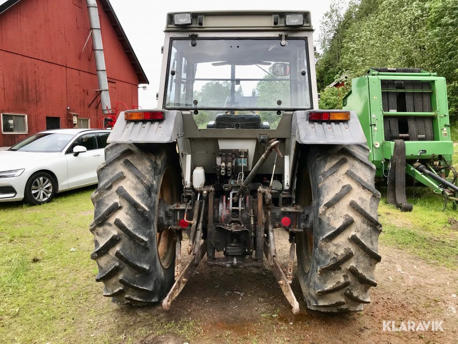 Traktor Massey Ferguson 375