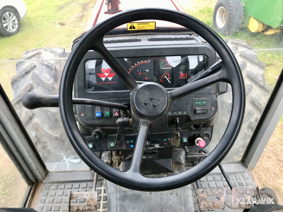 Traktor Massey Ferguson 375
