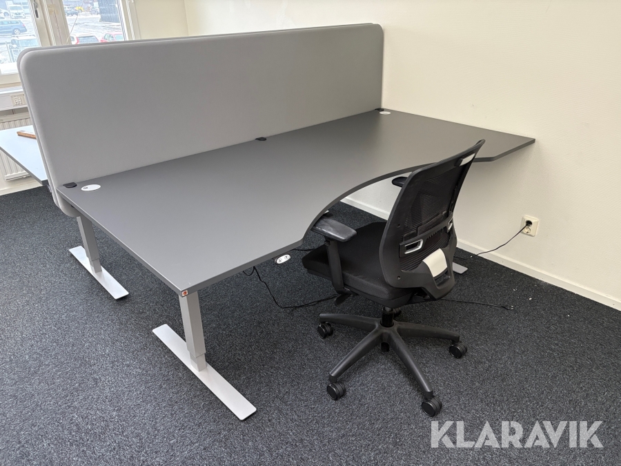 Skrivbord höj / sänkbart med kontorsstol