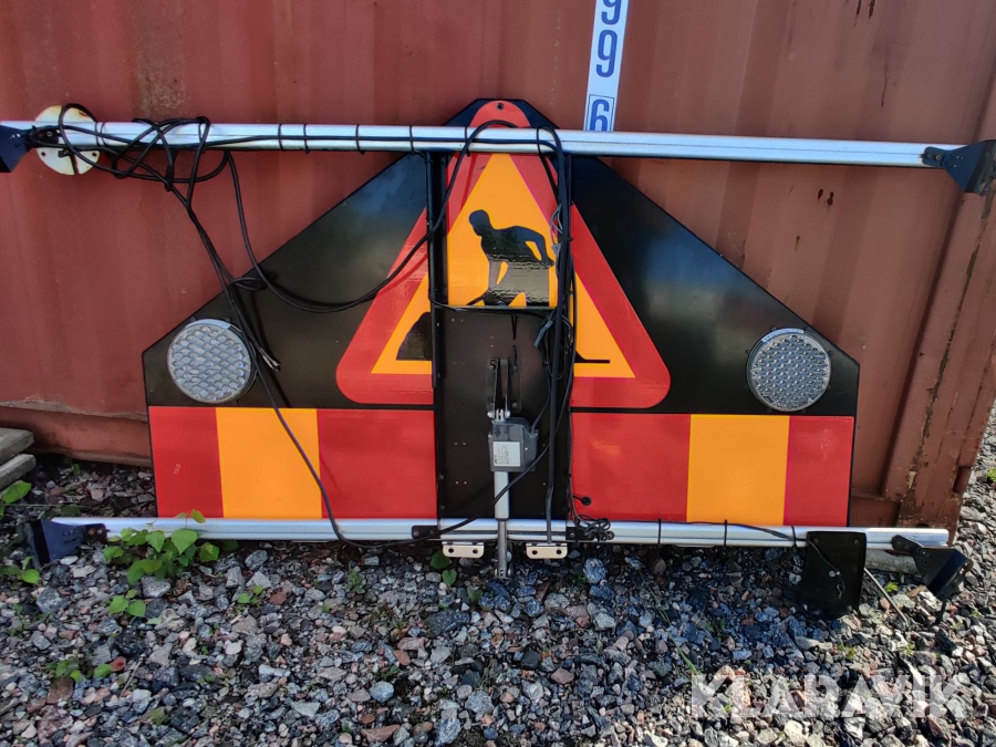 Trafikskylt Linak dubbelsidig