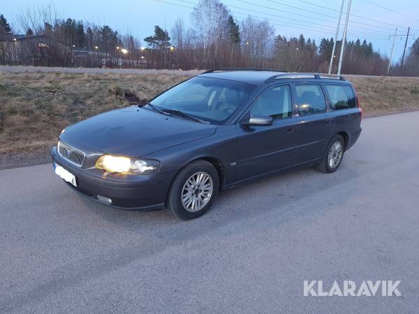 Volvo V70 D5