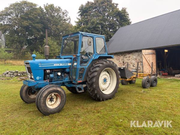 Traktor Ford 6600 DP med skogsvagn & skopa