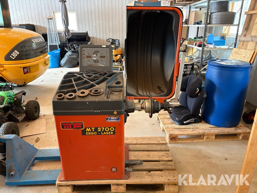 Däckbalanseringsmaskin Mondolfo MT 2700 PC Ergo Laser