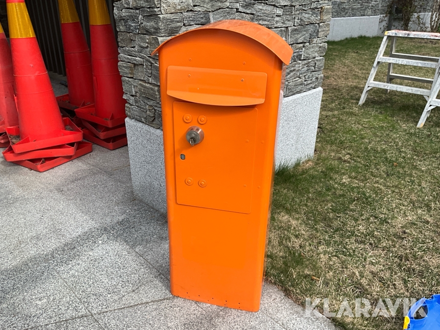 Brevlåda / postlåda med lås