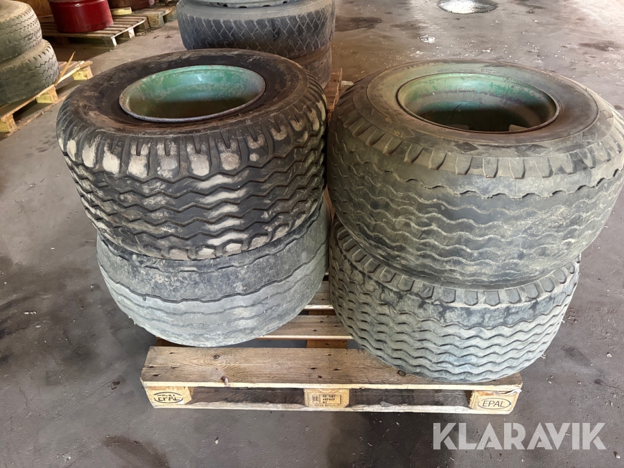 Däck för vagn Goodyear 400/60-15.5 4st