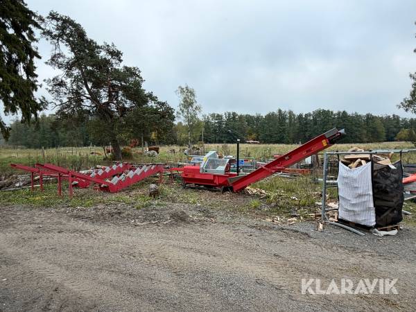 Vedmaskin/Vedprocessor Bala Agri 450 11 t med stockbord, hydrauliskt matarbord, säckhållare samt tillbehör
