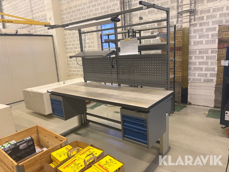 Arbetsbänk höj & sänkbar