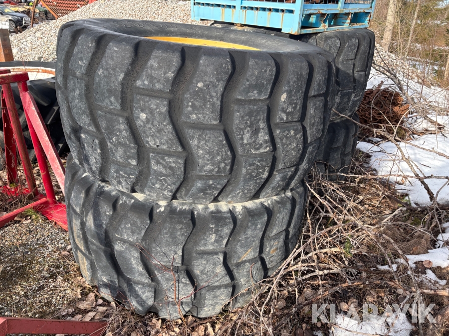 Entreprenaddäck med fälg Good Year Unisteel 30/65R25 L150