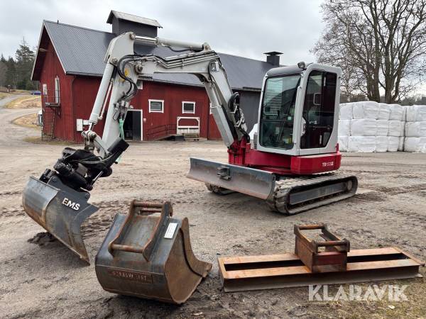 Grävmaskin Takeuchi TB153FR med redskap
