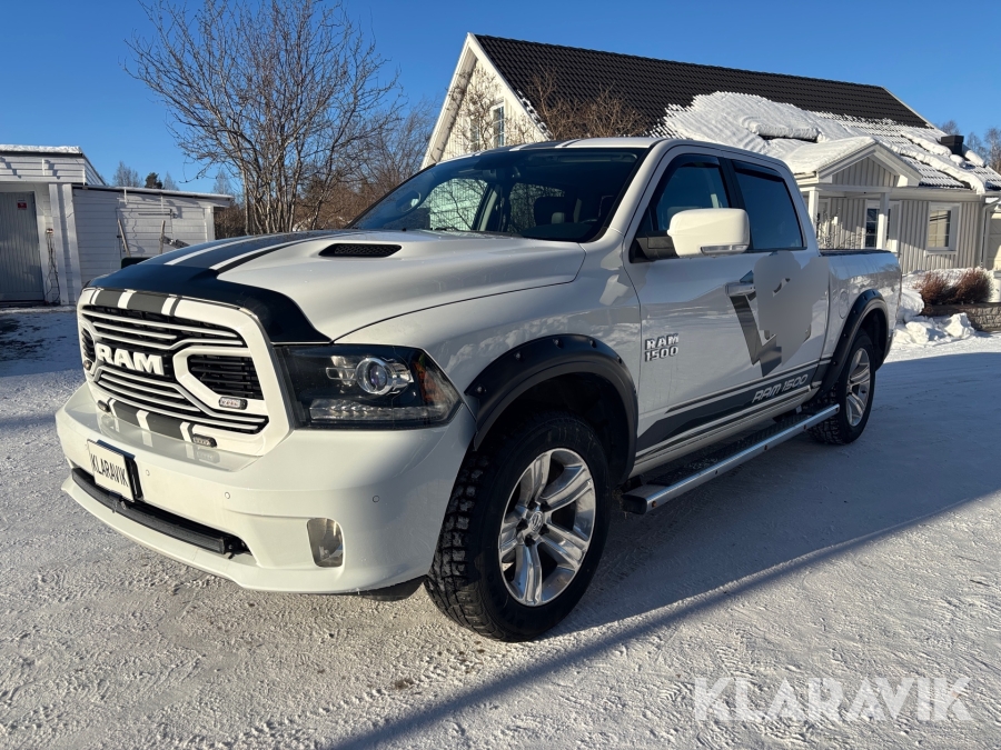 Pickup Dodge Ram 1500 Sport 5.7 HEMI